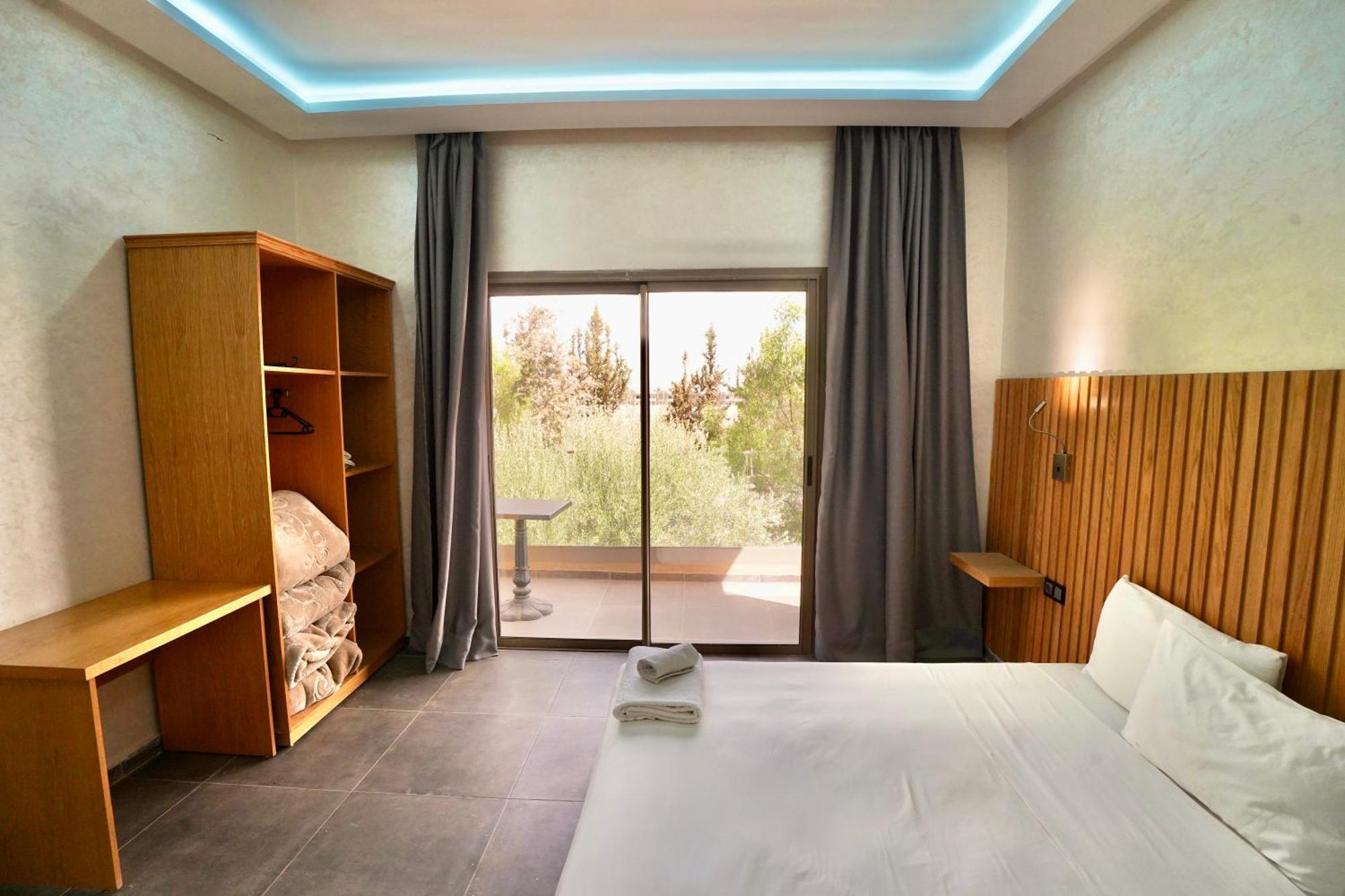 Ourika Camp Suites Hotel & Resort El Harkat 外观 照片
