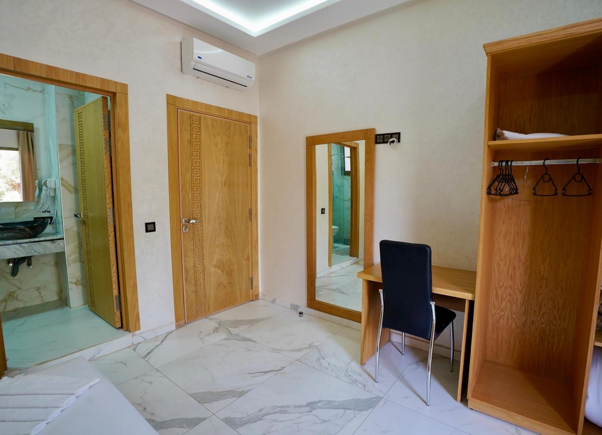 Ourika Camp Suites Hotel & Resort El Harkat 外观 照片