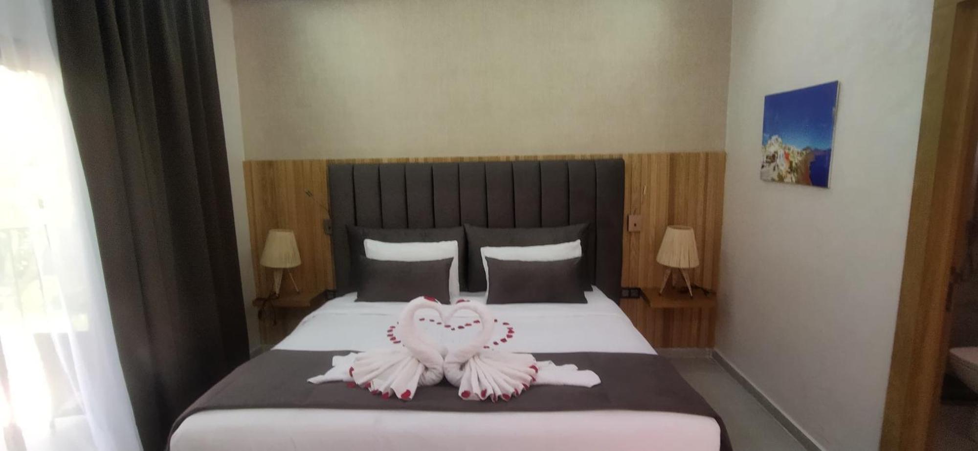 Ourika Camp Suites Hotel & Resort El Harkat 外观 照片